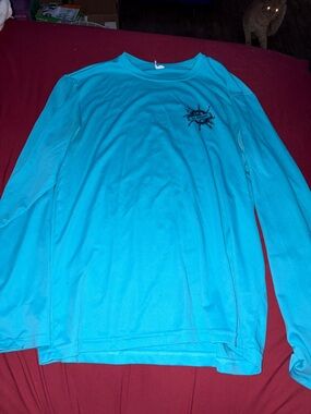 Long-Sleeve Performance Tee in Turquoise